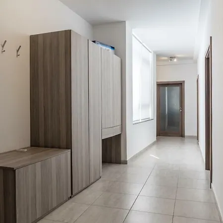 Harbour View - Seaside Modern 2 Bedroom With Fantastic Sea Views *